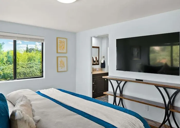 Sunshine In With Views For Family Holiday home