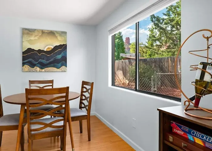 Sunshine In With Views For Family Holiday home Sedona