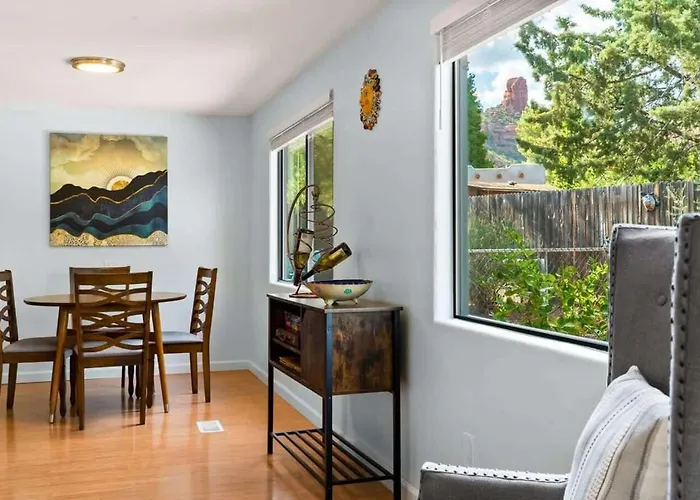 Sunshine In With Views For Family Holiday home Sedona