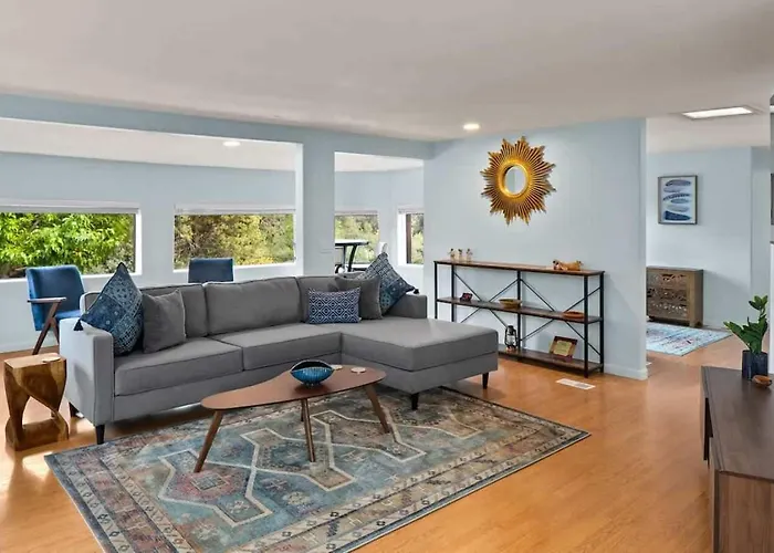 Sunshine In With Views For Family Sedona